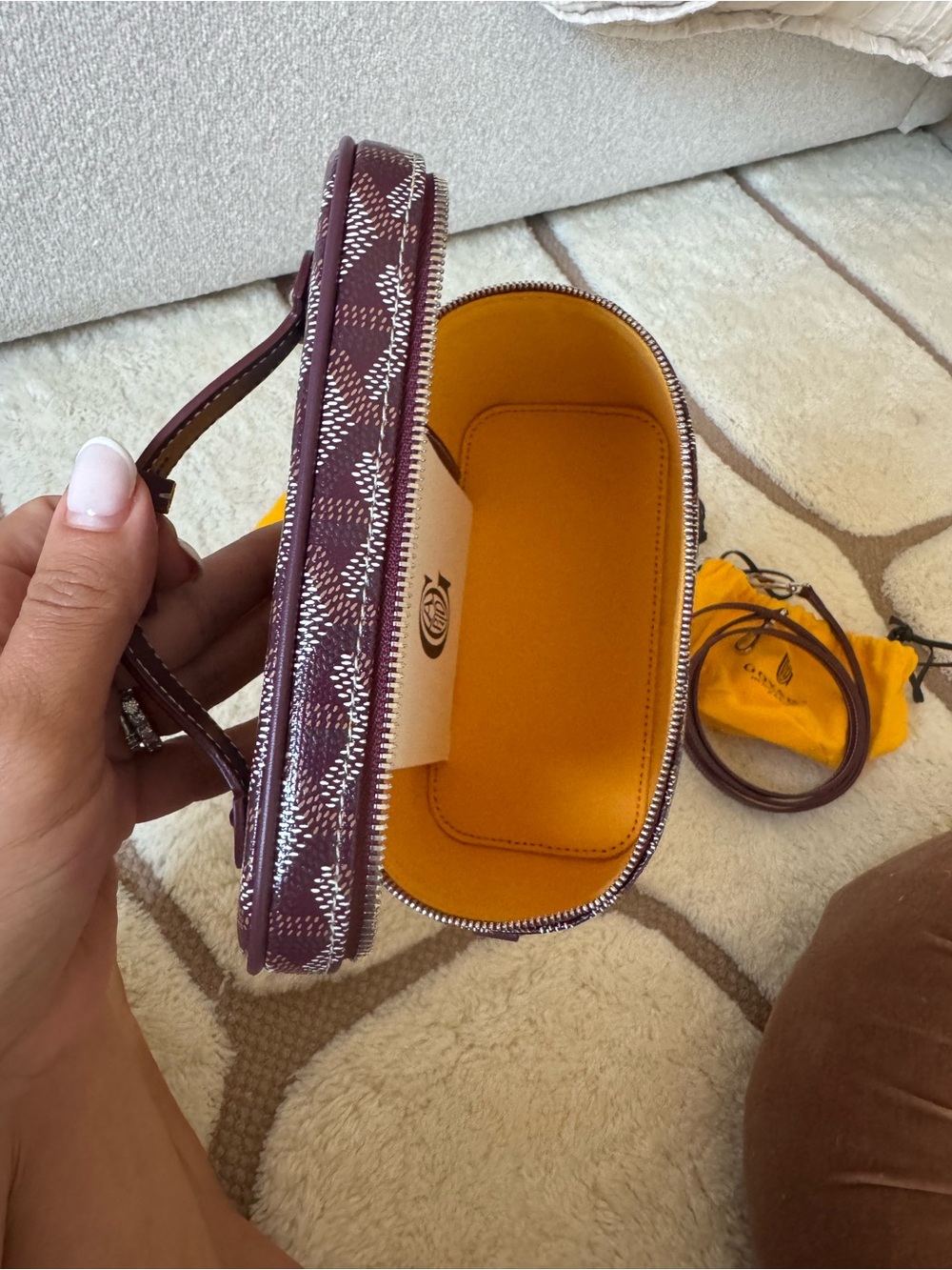 Goyard Burgundy Goyardine Coated Canvas Vanity Case with Strap NWT - Picture 5 of 10